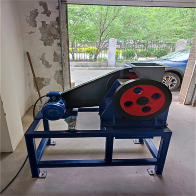 密封されたコンパクト45kg/Hの実験室の顎粉砕機機械